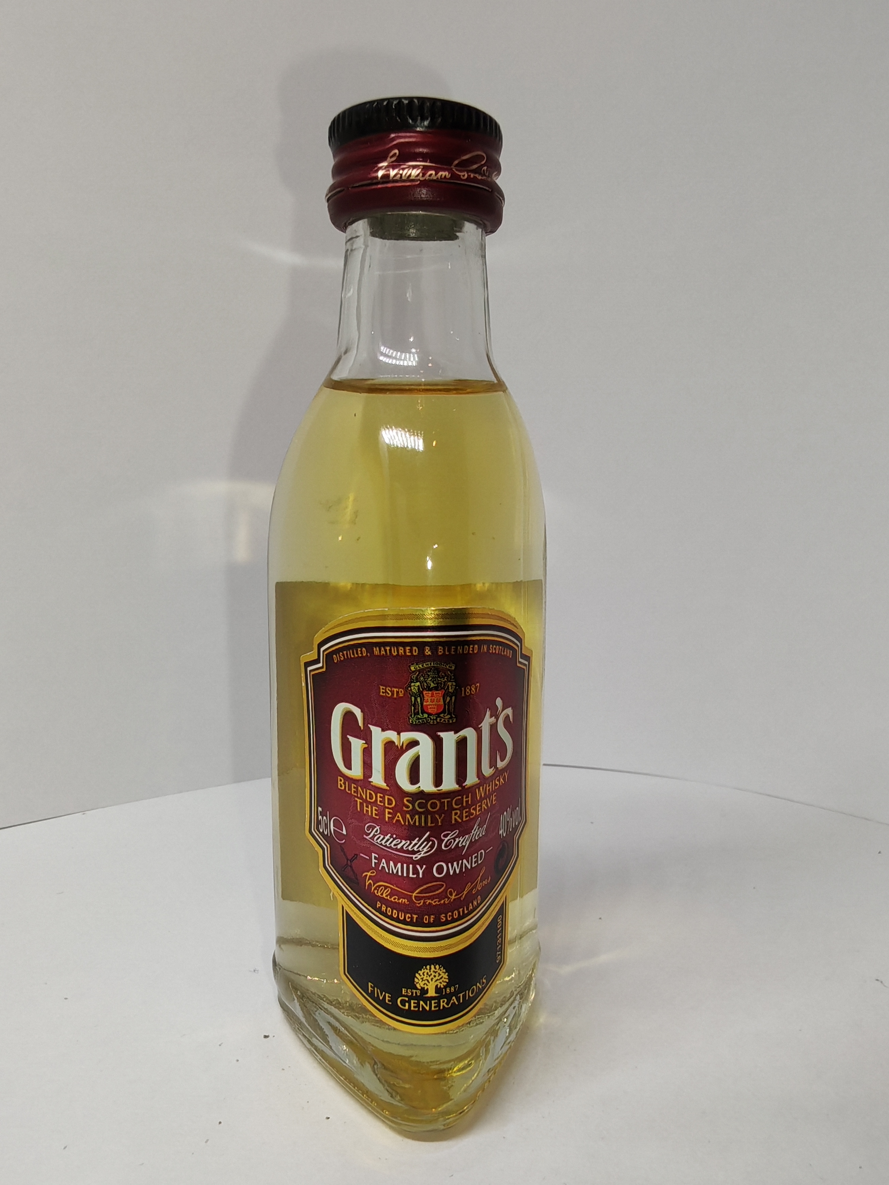Grant's Blended Scotch Whisky The Family Reserve