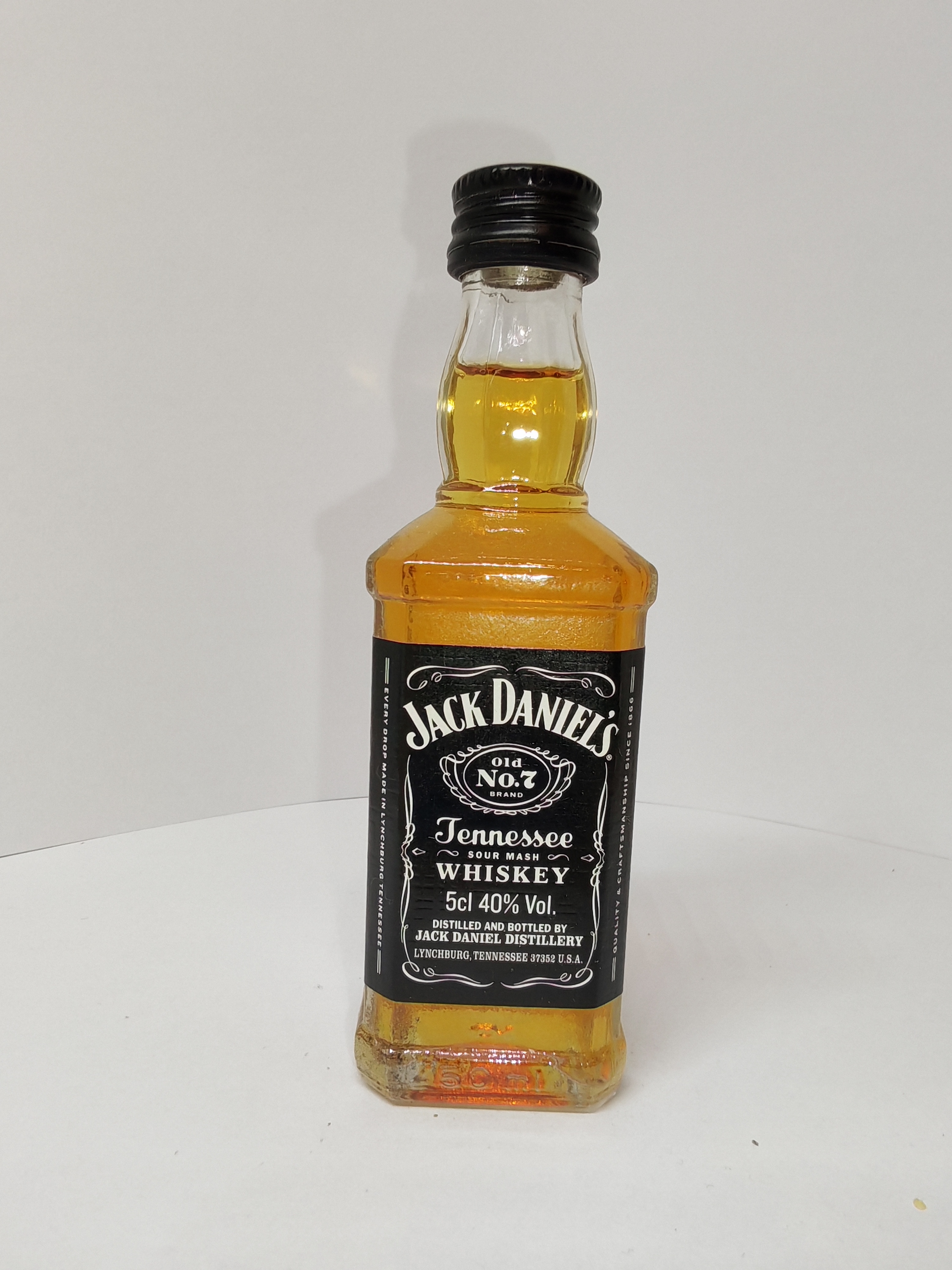 Jack Daniel's Old No. 7 Tennessee Sour Mash Whiskey