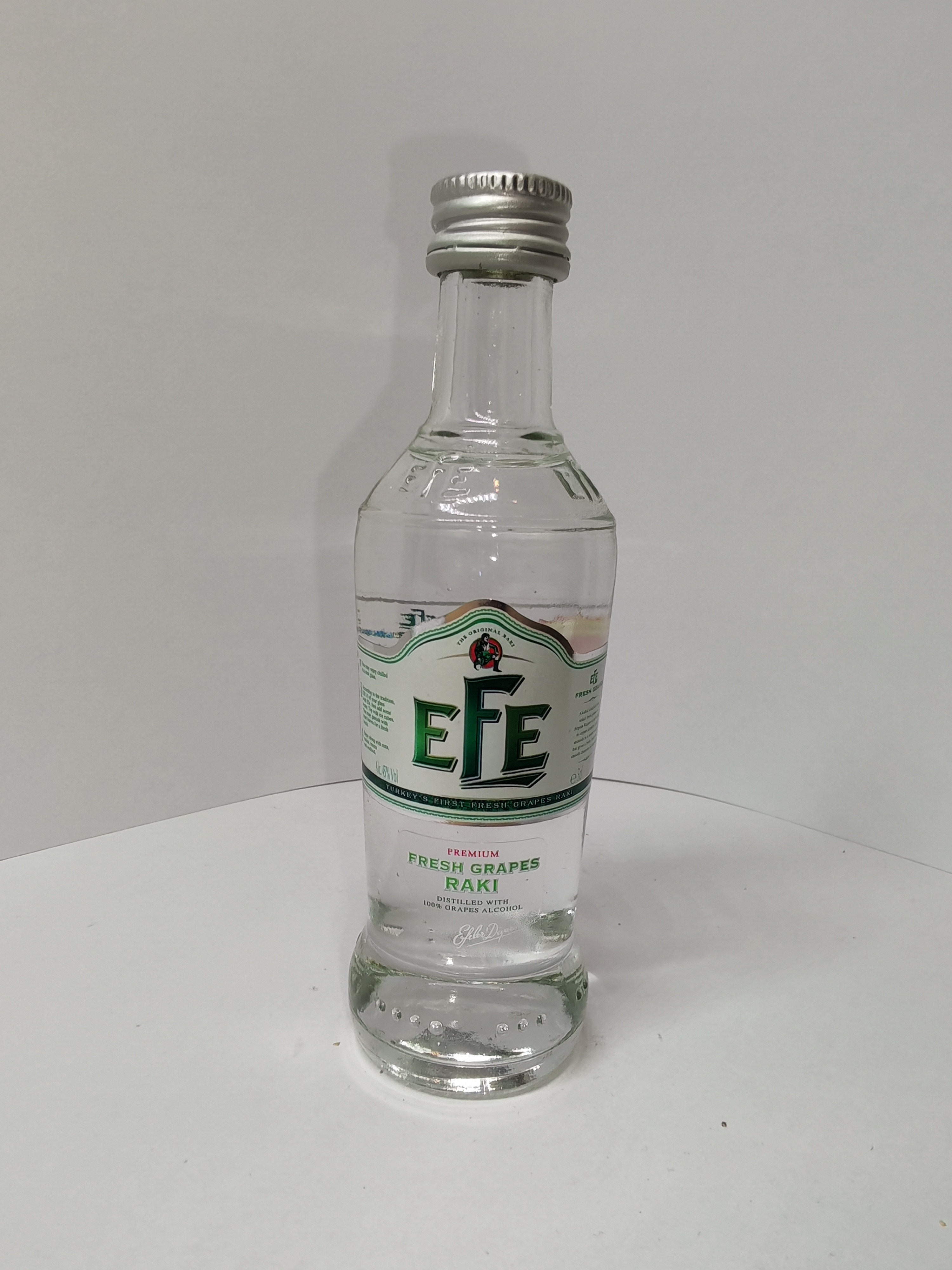 EFE Premium Fresh Grapes Raki