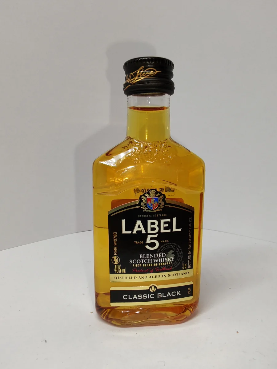 Label 5 Classic Black Blended Scotch Whisky