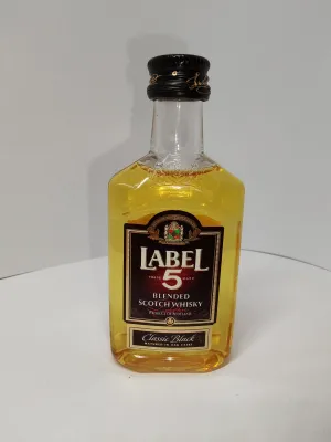 Label 5 Classic Black Blended Scotch Whisky