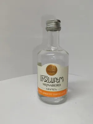 MIJNABERD Fine Apricot Distillate