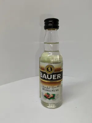 Bauer Mit dem Kuss der Haselnuss